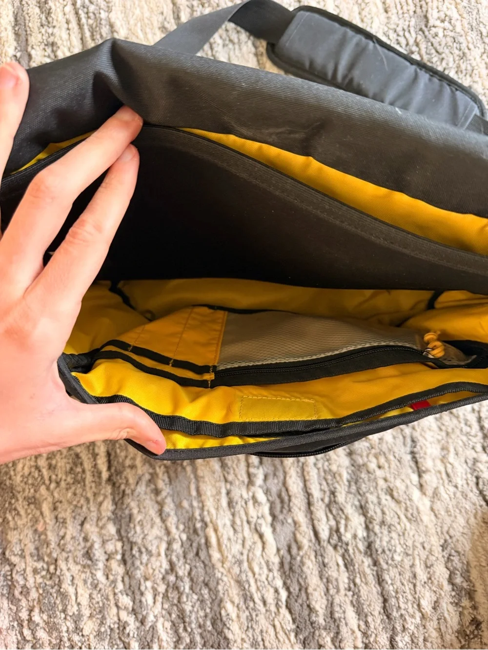 Mountainsmith Adventure Office Messenger Bag - Small